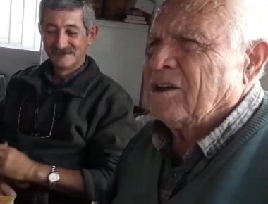 «Άνοιξε μάνα άνοιξε»: Τουρκοκύπριος τραγουδά Στέλιο Καζαντζίδη (βίντεο)